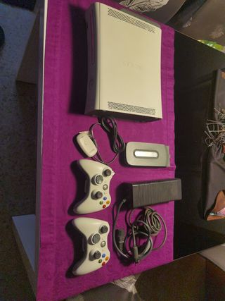 Xbox 360 Blanca + Accesorios