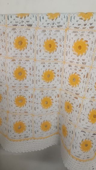 Copertina culla uncinetto lana gialla