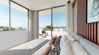 Chalet en alquiler en Río Real en Marbella