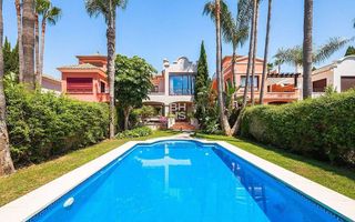 Chalet en alquiler en Los Naranjos - Las Brisas en Marbella