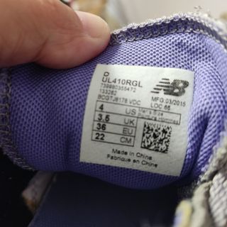 Zapatillas New Balance Grises. Talla poco