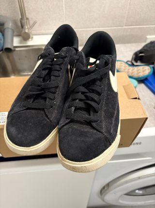 Zapatillas Nike Negras y Blancas