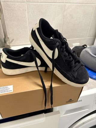 Zapatillas Nike Negras y Blancas