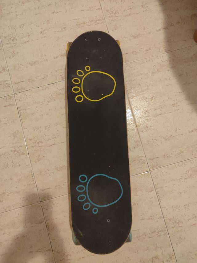 Skate infantil con ejes ajustables