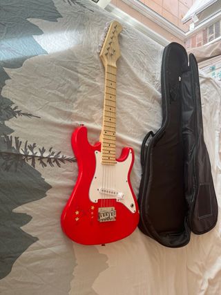 Guitarra Infantil con Funda y pequeño aplificador