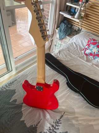 Guitarra Infantil con Funda y pequeño aplificador