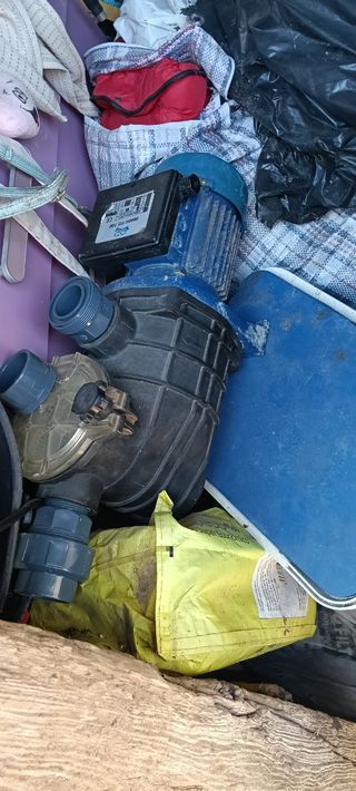 Bomba de piscina motorizada