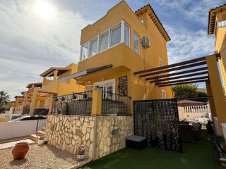 Chalet en venta en Campos de Golf - Villa Martin - Los Dolses en Orihuela