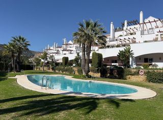 Piso en alquiler en Los Naranjos - Las Brisas en Marbella