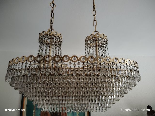 Lámpara de araña grande..