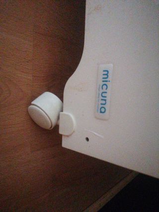 Cuna blanca bebé con colchón antiahogo
