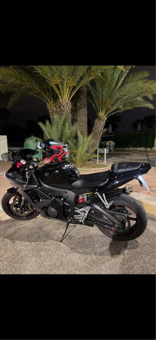 Yamaha YZF R6 2007 Negra