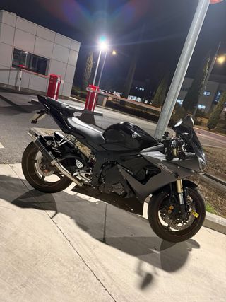 Yamaha YZF R6 2007 Negra