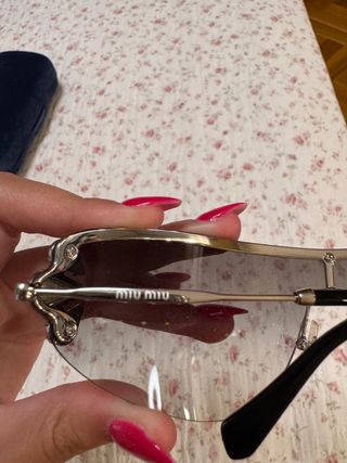 Gafas de sol Miu Miu auténticas