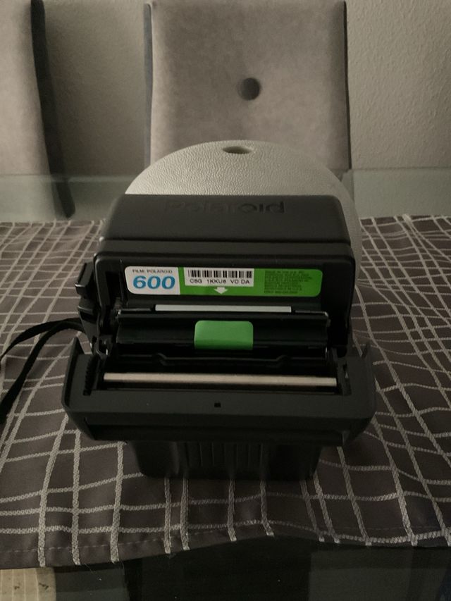 Fotocamera istantanea Polaroid 636