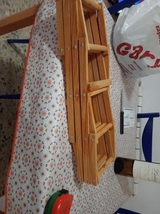 Botellero de madera plegable