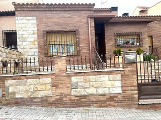 Chalet en venta en Bargas