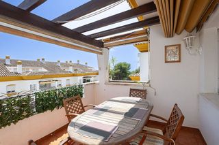 Dúplex en venta en Lomas de Marbella Club - Puente Romano en Marbella