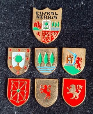 Antigua colección Pins Euskal Herria