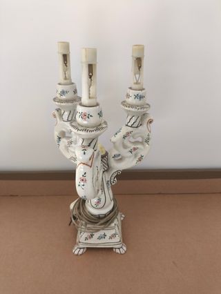 Lámpara de mesa de porcelana