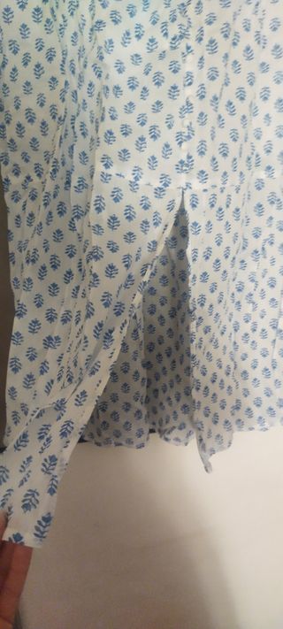 Falda midi estampada azul y blanco