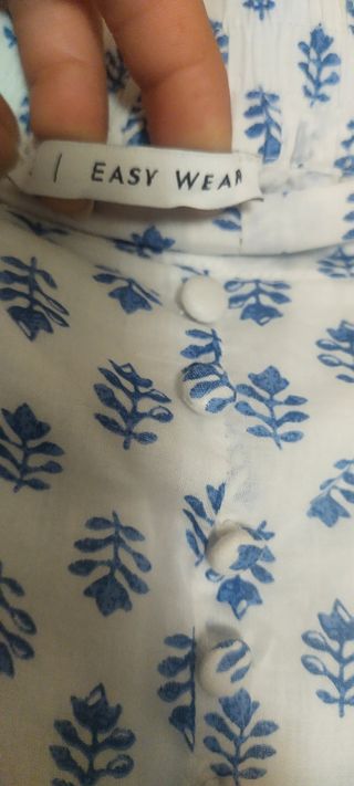 Falda midi estampada azul y blanco