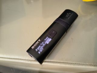 Walkman Sony NWZ-B183F MP3 Negro