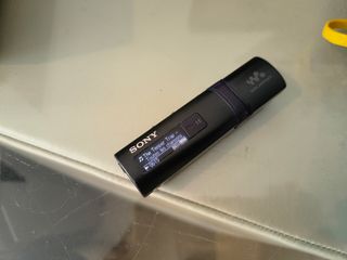 Walkman Sony NWZ-B183F MP3 Negro