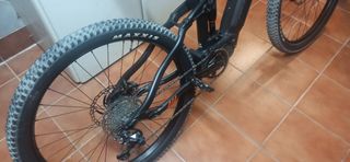 Bicicleta eléctrica doble suspensión