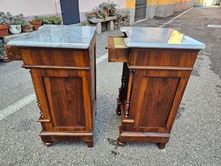 Coppia comodini noce antichi restaurati