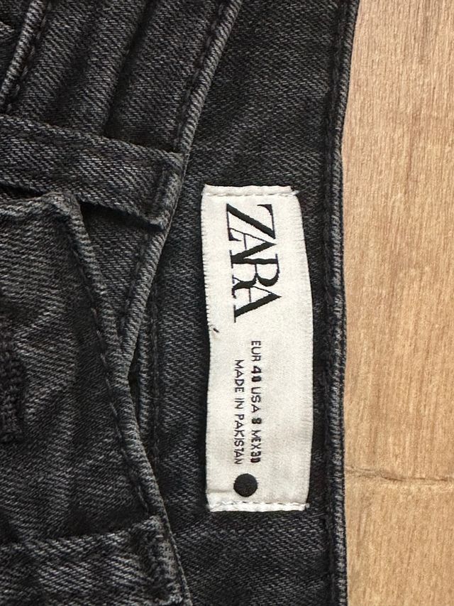 Vaqueros negros Zara