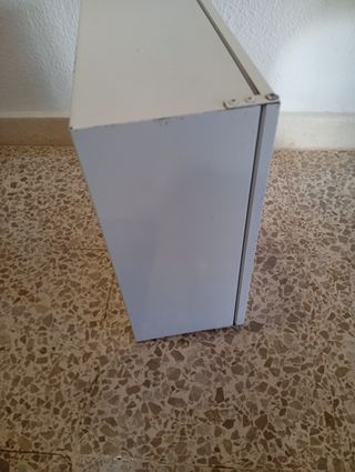 Armarito Romi metal blanco