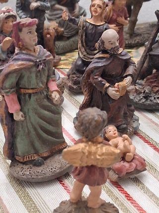 Lote 25 figuras belén