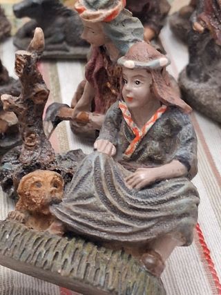 Lote 25 figuras belén