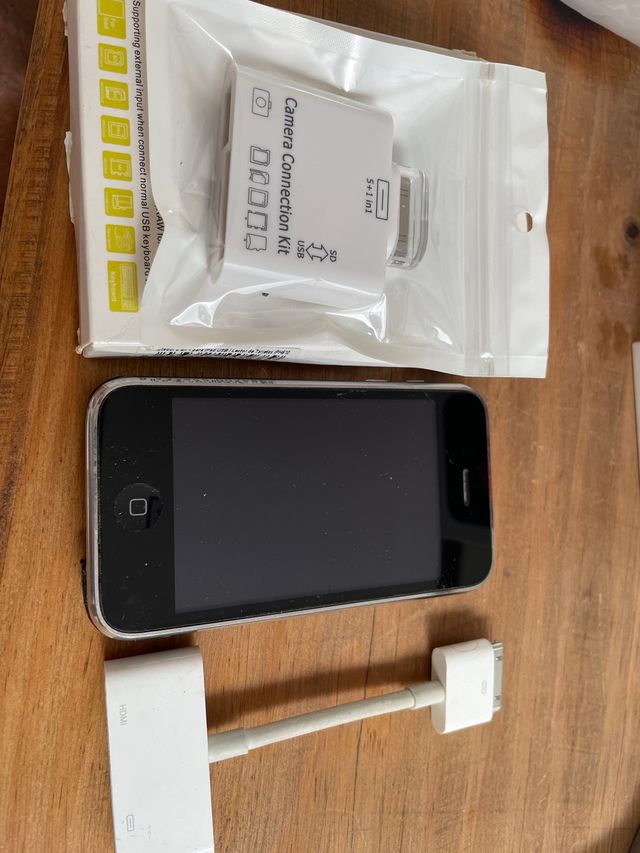 iPhone 3GS Negro + Kit Conexión Cámara