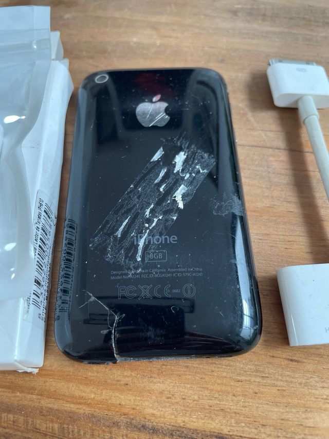 iPhone 3GS Negro + Kit Conexión Cámara