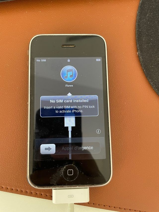 iPhone 3GS Negro + Kit Conexión Cámara