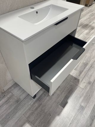 Mueble de baño + lavabo  80cm