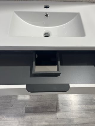 Mueble de baño + lavabo  80cm