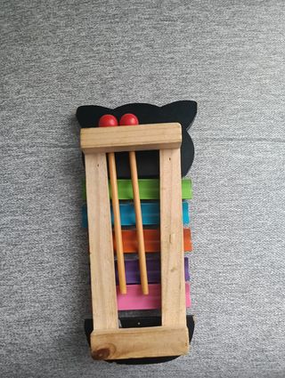 Xilófono de madera con diseño de gato