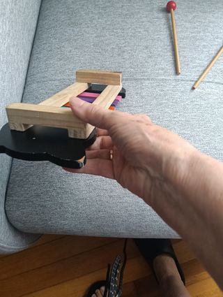 Xilófono de madera con diseño de gato