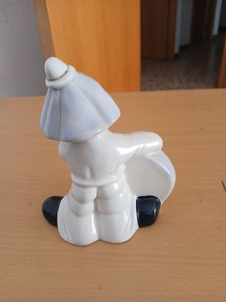 Figura payaso con tambor