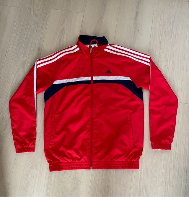 Chaqueta deportiva Adidas roja