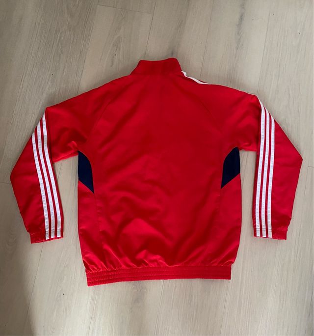 Chaqueta deportiva Adidas roja