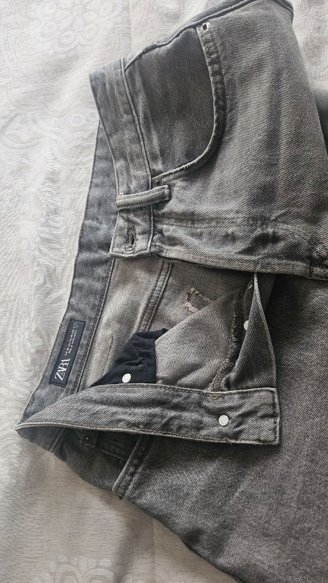 Vaqueros ZARA grises hombre Baggy