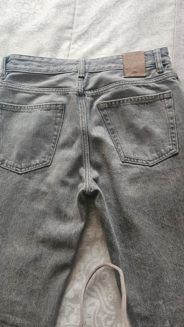 Vaqueros ZARA grises hombre Baggy