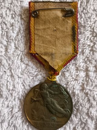 DIARIO PALENTINO GUERRA CIVIL 17-7-1937 + MEDALLA