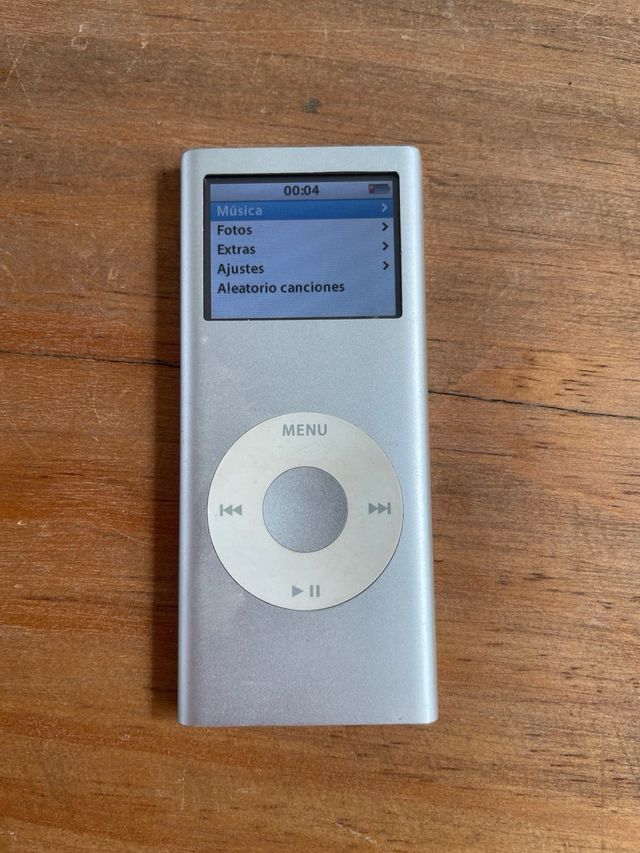 Apple iPod 2GB Plata