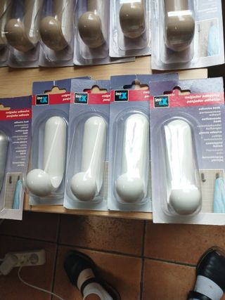 Perchas INOFIX Adhesivas/Tornillo