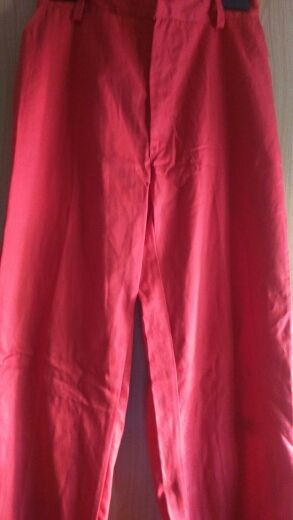 Pantalón de trabajo rojo